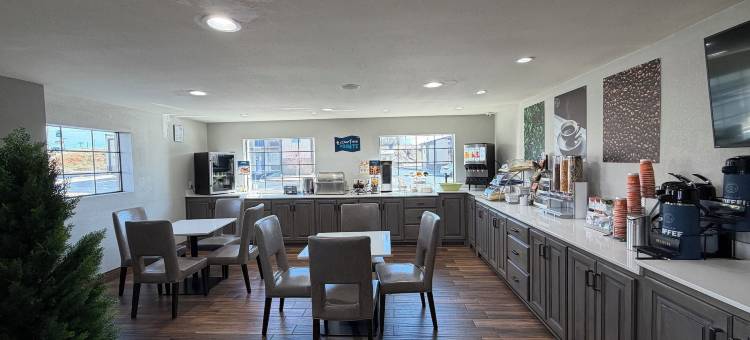 阿森斯I-65凯隆波因特酒店(Clarion Pointe Athens I-65)图片