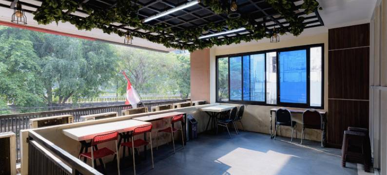 红多兹Plus酒店@坦林(RedDoorz Plus @ Thamrin)图片