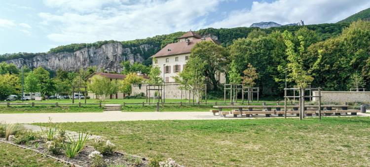 泰姆波罗基斯 - 拉罗谢特城堡酒店(Apparthôtel Tempologis - Chateau de la Rochette)图片