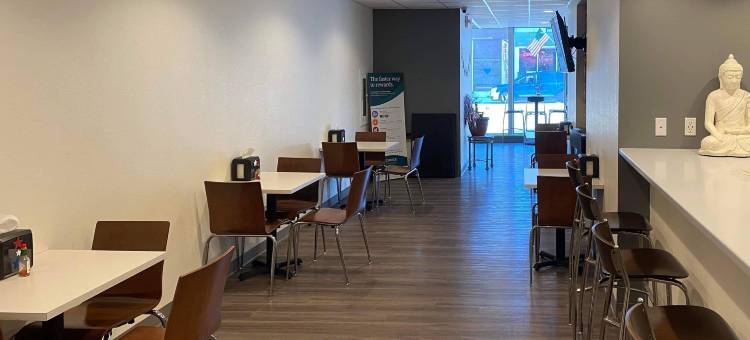 马尼托沃克戴斯酒店(Days Inn by Wyndham Manitowoc)图片