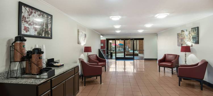 莱辛顿 - 汉堡红屋顶套房酒店(Red Roof Inn & Suites Lexington – Hamburg)图片