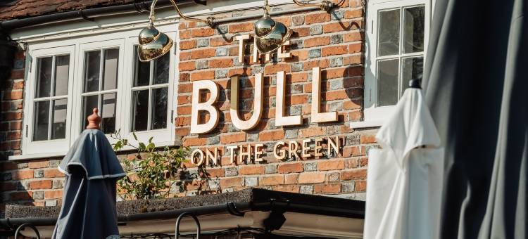 格林布尔酒店(The Bull on the Green)图片