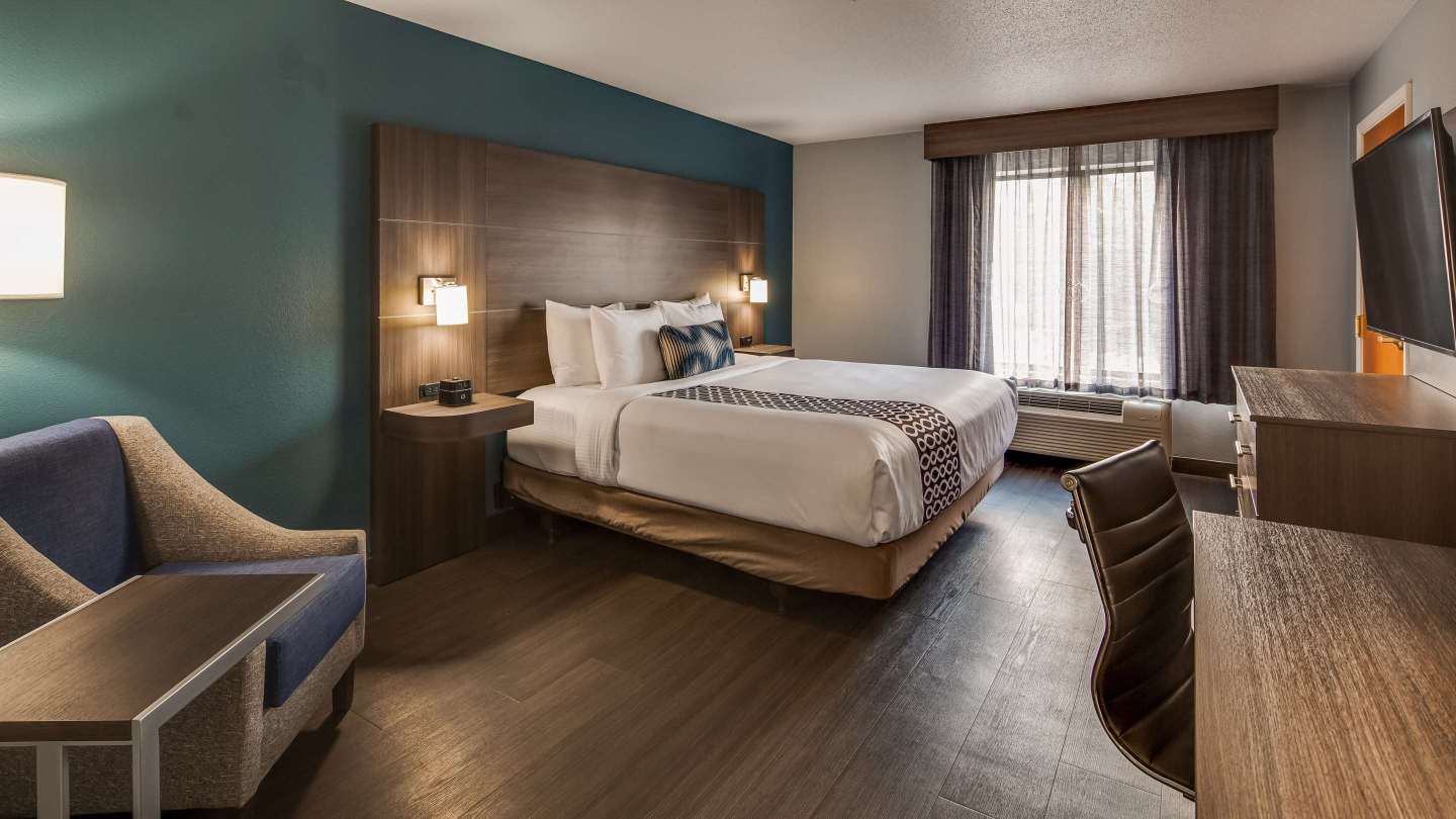 Best Western Plus Champaign/Urbana Inn Over view