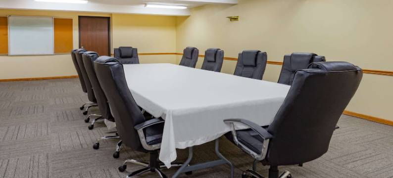 迪科拉速8酒店(Super 8 by Wyndham Decorah)图片