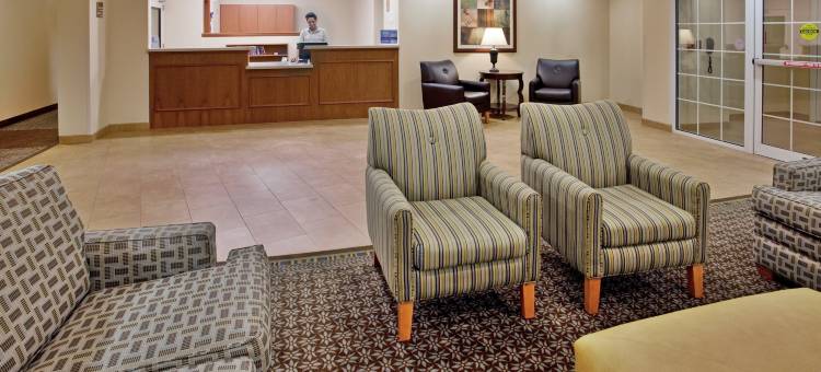 Candlewood Suites 堪萨斯市东北部(Candlewood Suites Kansas City Northeast)图片