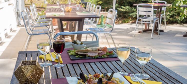 图尔南安巴夏亚因特尔酒店(The Originals City, Hôtel Ambacia, Tours Sud)图片