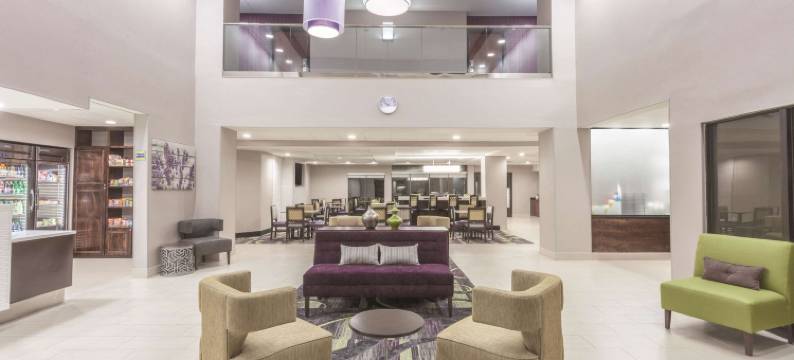 哥伦布北拉昆塔温德姆套房酒店(La Quinta Inn & Suites by Wyndham Columbus North)图片