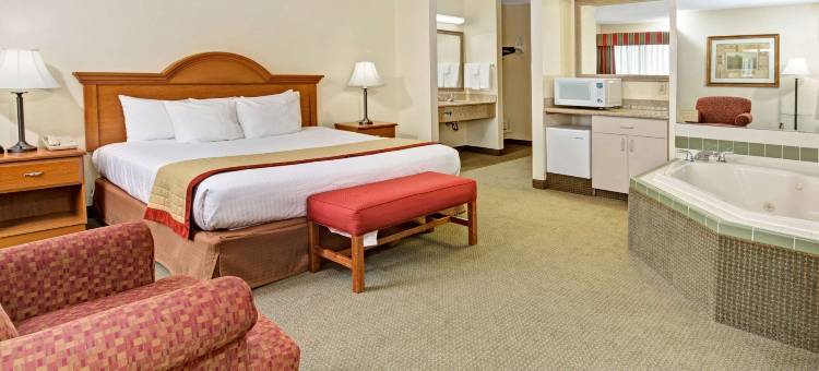 印第安纳波利斯温德姆呗盟酒店(Baymont by Wyndham Indianapolis)图片