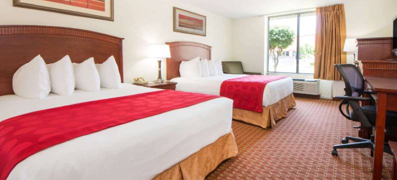 伊尼德华美达酒店(Ramada by Wyndham Enid)图片