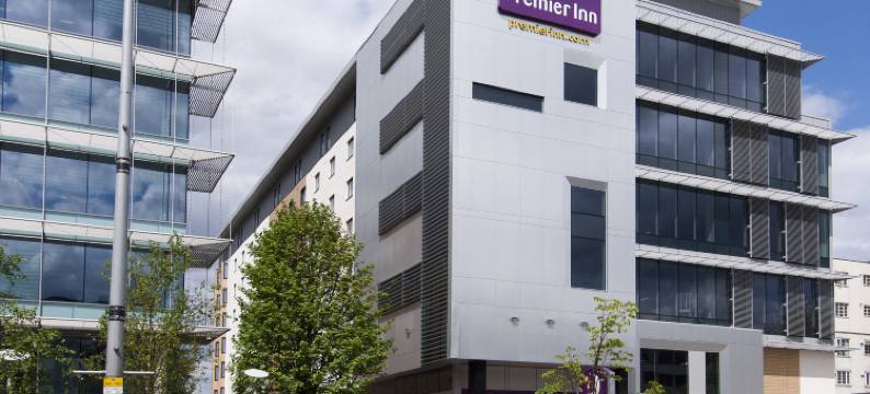 伦敦伊琳高级酒店(Premier Inn London Ealing)图片