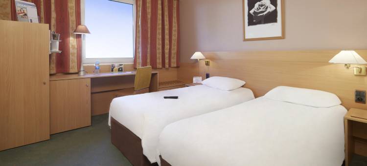 蒙贝里亚德索肖基里亚德酒店(Kyriad Montbéliard Sochaux Hôtel & Spa)图片