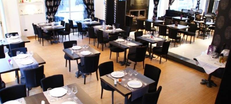 利耶纳酒店(Hotel Iliana)图片