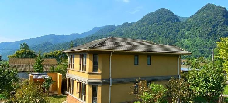 雲上生活度假别墅(广青公路分店)图片