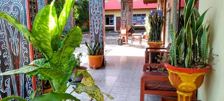 奥利伯特帕拉帕特阿吉巴塔米特拉红门酒店(Hotel Olibert Parapat Ajibata Mitra RedDoorz)图片