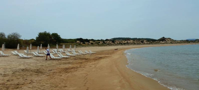 罗曼诺斯海滩别墅酒店(Romanos Beach Villas)图片