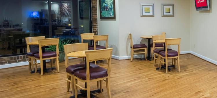 品质酒店及套房(Red Roof Inn & Suites Wytheville)图片