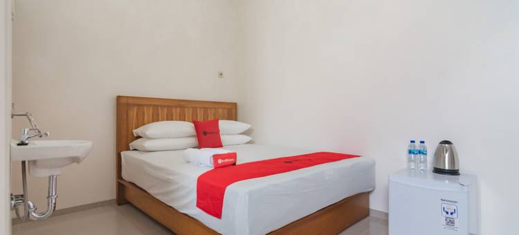红多兹伊斯兰普拉斯酒店-塔西马来亚先锋旅馆(RedDoorz Syariah Plus @ Perintis Guesthouse Tasikmalaya)图片