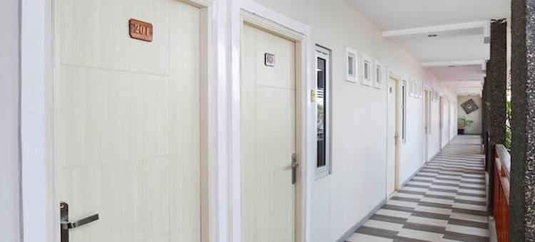 Front One Parama Su Hotel Palu图片