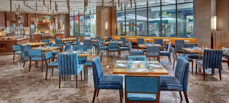 马卡蒂套房假日酒店(Holiday Inn & Suites Makati)图片