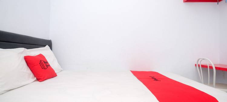 红门酒店-拉邦安班达拉萨姆拉图兰吉马纳多(RedDoorz at Lapangan Bandara Sam Ratulangi Manado)图片