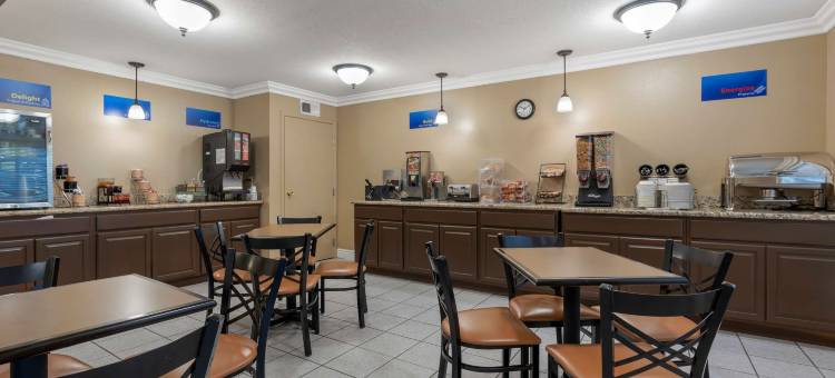 科洛尼尔贝斯特韦斯特酒店(Best Western Colonial Inn)图片