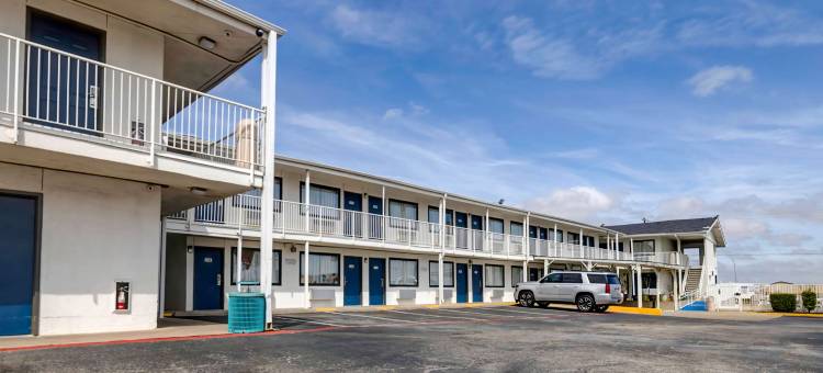 德克萨斯登顿 - 北德克萨斯大学 6 号汽车旅馆(Motel 6 Denton, TX - UNT)图片