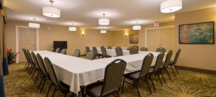 梅诺莫尼贝斯特韦斯特优质套房酒店(Best Western Plus Menomonie Inn  Suites)图片