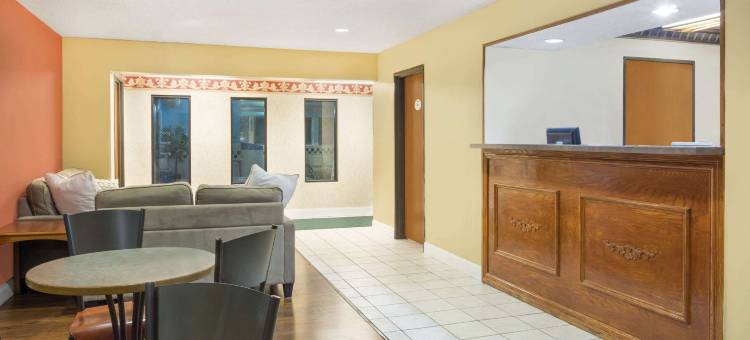 胡伯高地呗盟套房酒店(Baymont by Wyndham Huber Heights Dayton)图片