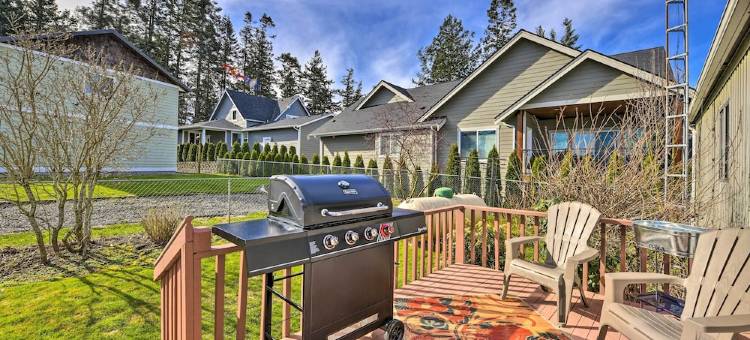 New! Dog-Friendly Home w/ Views by Birch Bay Park!图片