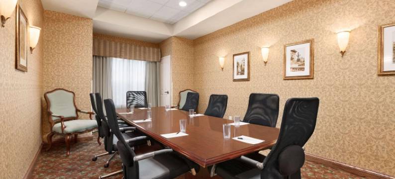 西阿什维尔比尔特莫附近丽笙乡村套房酒店(Country Inn & Suites by Radisson, Asheville West Near Biltmore)图片