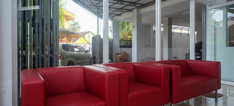 RedDoorz Syariah Near Transmart Pabelan Solo图片