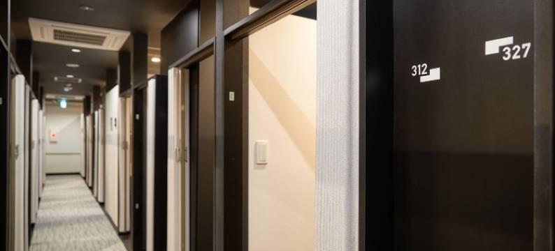 那霸康斯坦特胶囊旅馆及酒店(Cabin&Hotel Constant Naha)图片