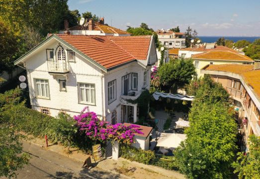 Serguzest Otel Hotel Overview