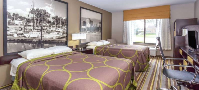 德拉文速 8 酒店(Super 8 By Wyndham Delavan Near Lake Geneva)(Delavan Inn and Suites)图片