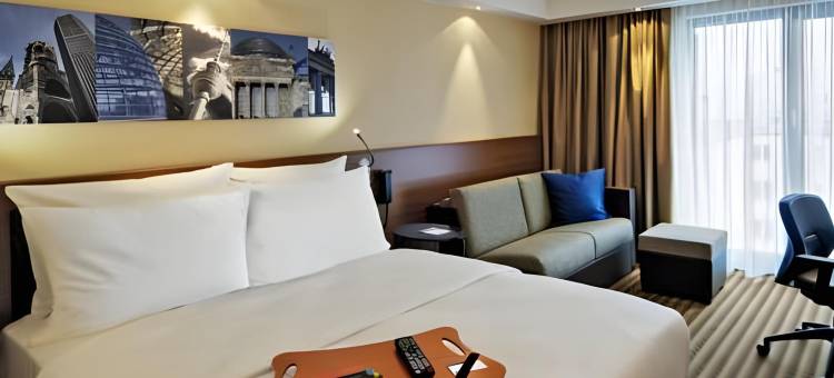 华沙机场希尔顿欢朋酒店(Hampton by Hilton Warsaw Airport)图片