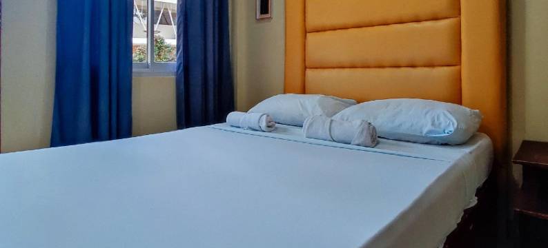 RedDoorz @ Alejandros Suites & Venue图片