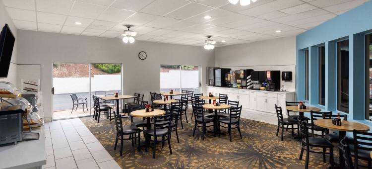 威莱斯温德姆戴斯酒店(Days Inn by Wyndham Williams)图片