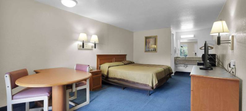 杰克逊维尔迪克斯埃利斯步道骑士酒店(Knights Inn Jacksonville at DIX Ellis Trail)图片