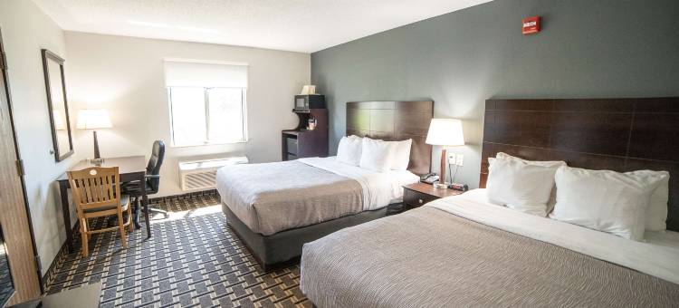 昆特品质酒店及套房沃特敦近草原湖冰场(Quality Inn & Suites Watertown Near Prairie Lakes Ice Arena)图片