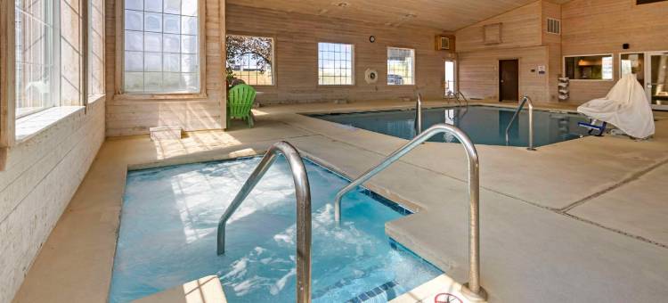 斯托顿凯艺套房酒店-麦迪逊南(Quality Inn & Suites Stoughton - Madison South)图片