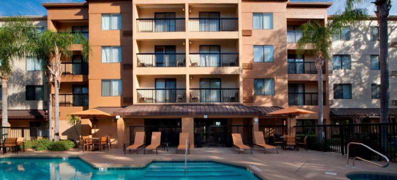 东奥兰多/UCF区万怡酒店(Courtyard Orlando East/UCF Area)图片