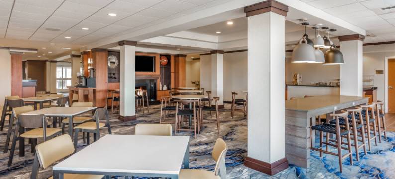 麦迪逊东区万枫套房酒店(Fairfield Inn & Suites Madison East)图片