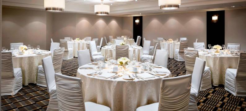 米西索加梅德维尔福朋喜来登酒店(Four Points by Sheraton Mississauga Meadowvale)图片