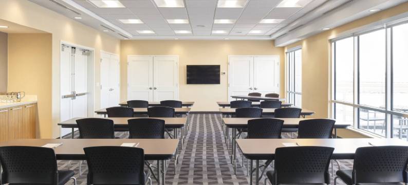 梅迪辛哈特万豪TownePlace套房酒店(TownePlace Suites Medicine Hat)图片