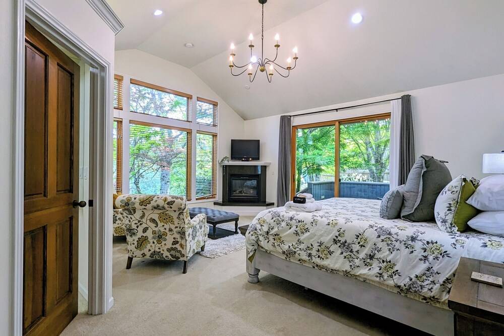 Harmony Estate - Close to Portland and Wine Country Enjoy Your Peaceful Retreat