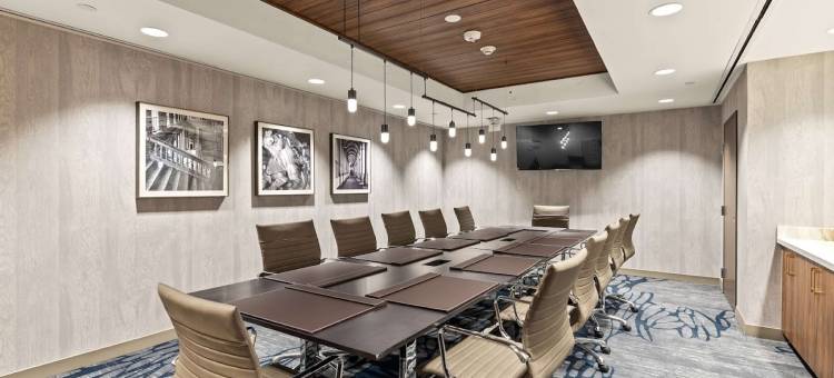 欧文拉斯科利纳斯希尔顿使馆套房酒店(Embassy Suites by Hilton Irving Las Colinas)图片