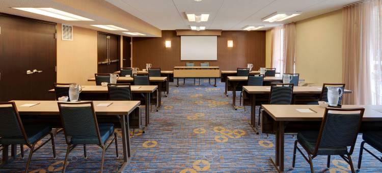 亚特兰大温蒂山/波尔公园万怡酒店(Courtyard by Marriott Atlanta Windy Hill/Ballpark)图片