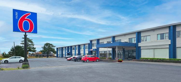 苏圣玛丽 6 号汽车旅馆(Motel 6 Sault Ste. Marie, ON)图片