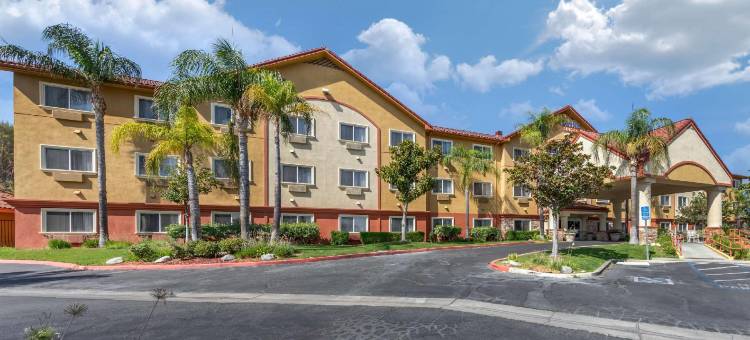 史蒂文生牧场舒舒适套房酒店(Comfort Suites Near Six Flags Magic Mountain)图片