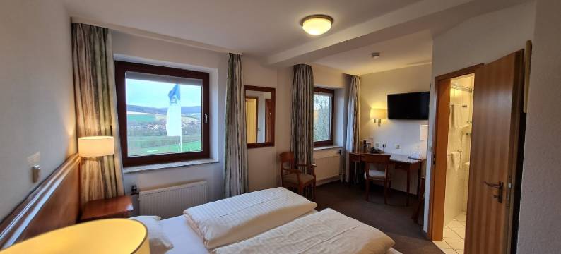 瓦尔德泉酒店 - 艾珍的树屋酒店(Hotel Waldquelle - Baumhaushotel Aerzen)图片